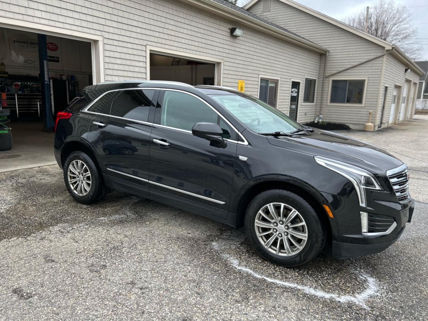 2017 Black /Black Cadillac XT5 Premium Luxury (1GYKNDRS6HZ) with an 3.6L V6 DOHC 24V engine, 8A transmission, located at 27 Main St., Norway, MD, 04268, (207) 743-0900, 44.199795, -70.530807 - Photo#0